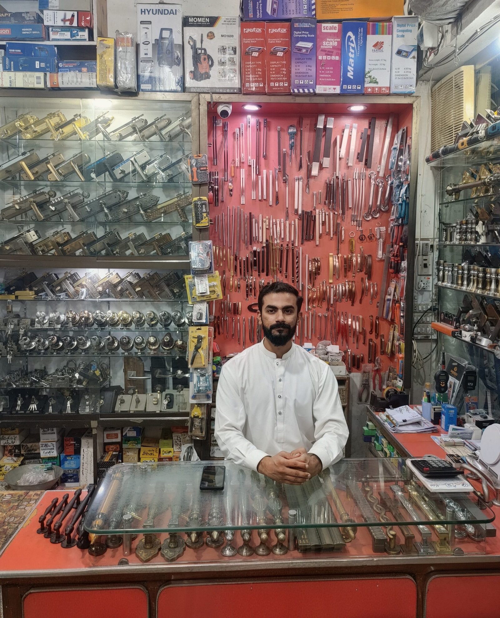 Al Latif Hardware Interior
